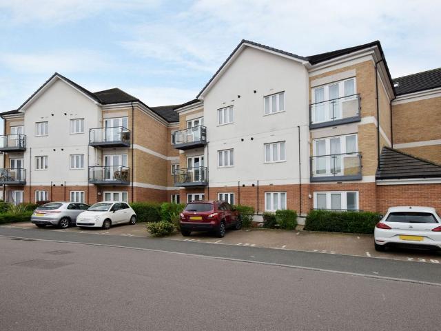 Oliver Court WD25, Watford, 1 bed flat to rent, £1,350 pcm | PrimeLocation