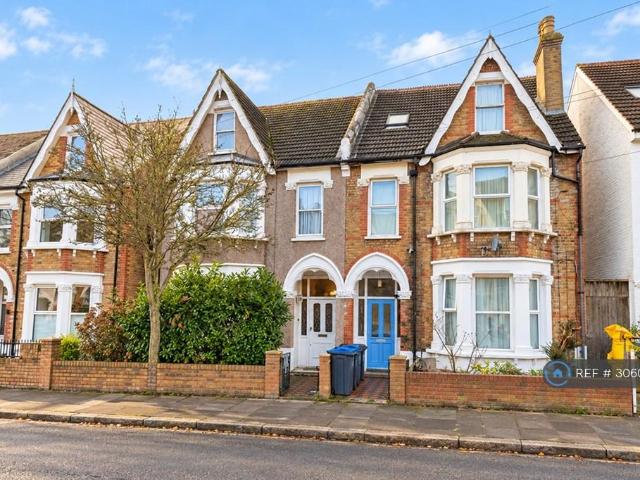 Oliver Avenue, London, SE25 2 bed flat to rent £2,250 pcm £519 pw