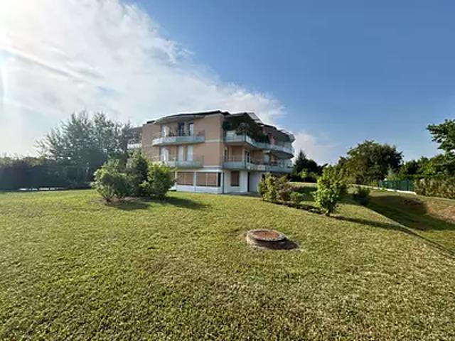 Olivet 45160 Achat / Vente appartement 2 pièces t2 au dernier étage terrasse