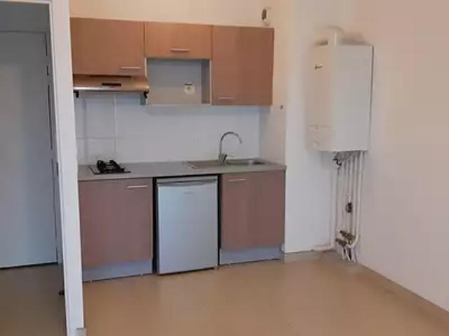 Olivet 45160 Location appartement 2 pièces t2 terrasse cave