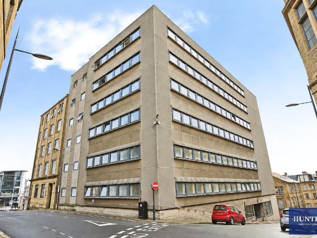 Olicana House, Chapel Street, Bradford BD1, Studio to rent, £450 pcm | PrimeLocation