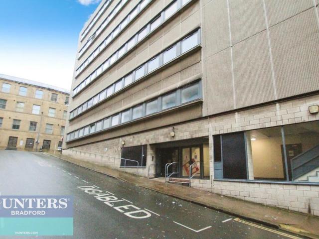 Olicana House, Chapel Street. Studio to rent £475 pcm £110 pw