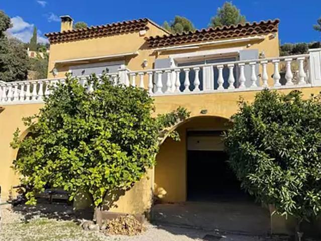 Ollioules 83190 Achat / Vente maison 4 pièces t4 piscine jardin