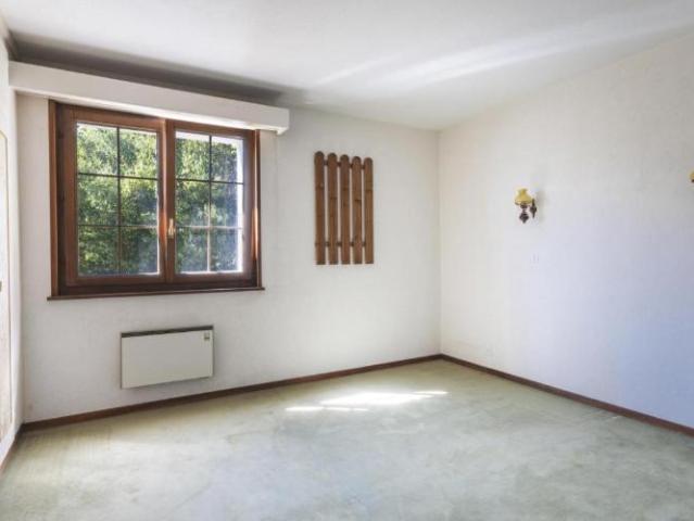 OLLON VD – Freistehendes 6.5 Zimmer Haus mit Garage und zahlreichen Parkplätzen