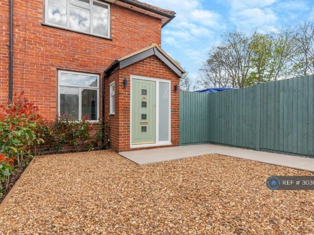 Olveston Walk, Carshalton, SM5 2 bed terraced house to rent £1,999 pcm £461 pw