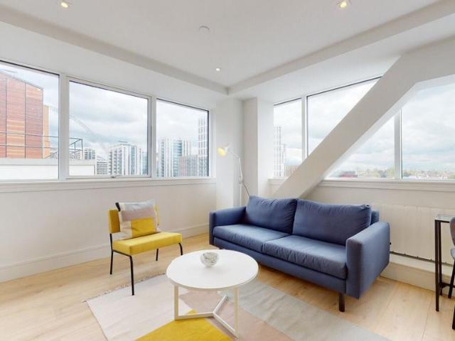 Olympic Way 1 bed flat to rent £1,995 pcm £460 pw