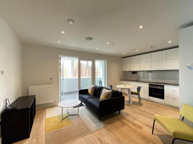 Olympic Way 1 bed flat to rent £2,147 pcm £495 pw