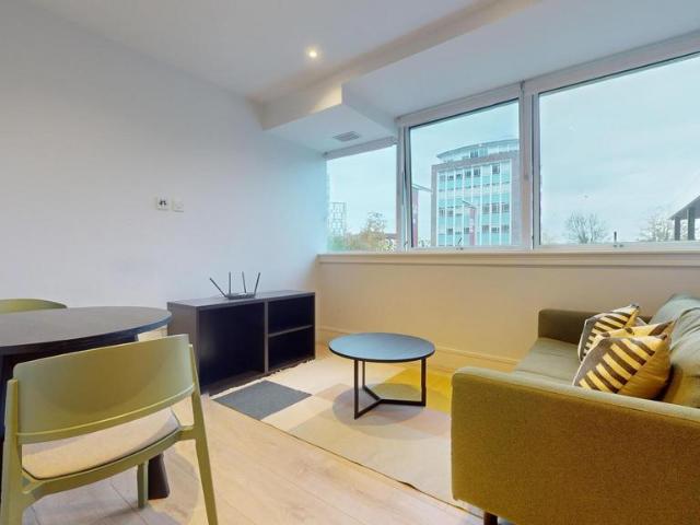 Olympic Way, Wembley HA9 1 bed flat to rent £1,895 pcm £437 pw