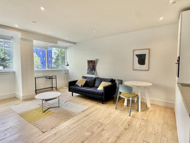 Olympic Way, Wembley HA9 Studio to rent £1,775 pcm £410 pw