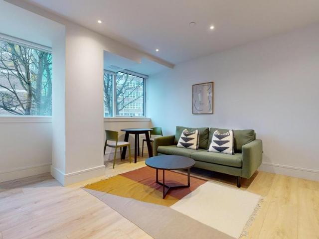 Olympic Way, Wembley HA9 Studio to rent £1,725 pcm £398 pw