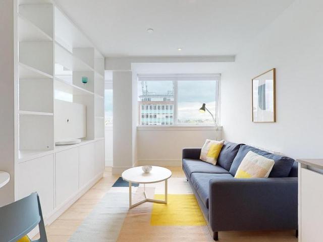 Olympic Way Studio to rent £1,695 pcm £391 pw