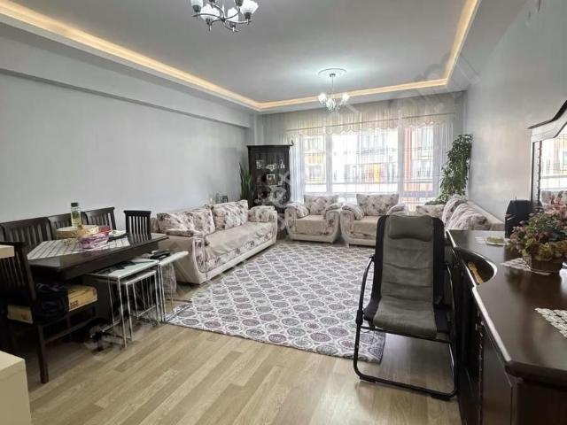 Om gazi Yakup Satar Cad. Üzeri Geniş Satılık 3+1 Daire