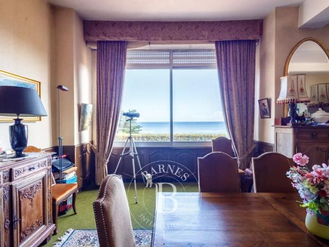 Omaha Beach, Vierville sur Mer, Maison des années 30 avec Gi. 323m² Saint Laurent Sur Mer