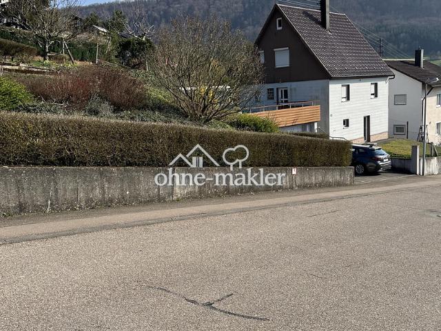 „Omas Häusle“, sofort verfügbar, mit großem Garten, schöner Lage und reichlich Potential !