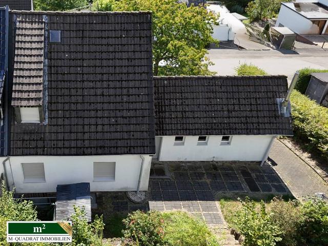 Omas klein Häuschen mit schönem Gartenland