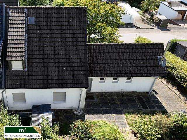 Omas klein Häuschen mit schönem Gartenland