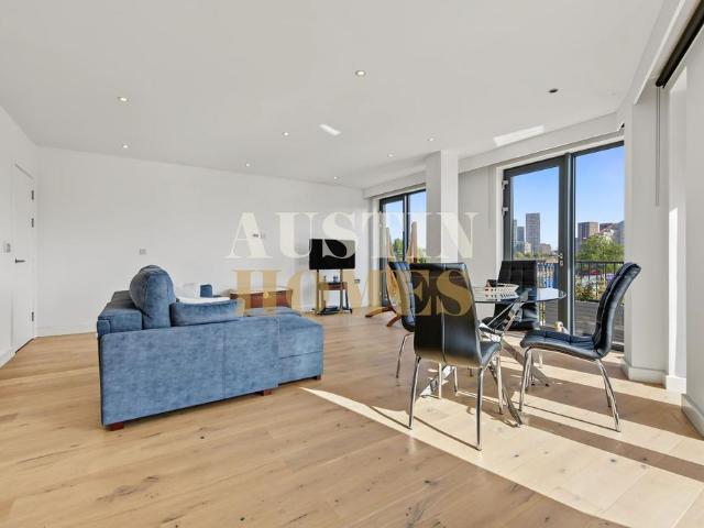 Omega Works, Roach Road, E3 2 bed flat to rent £3,500 pcm £808 pw