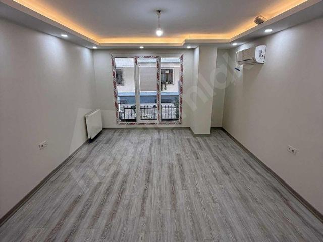 ÖMER DEN SATILIK SIFIR SATILIK YÜKSEK GİRİŞ 2+1 OTOPARK MEVCUT