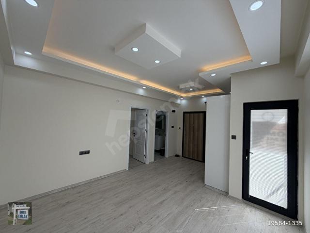 ÖMER EMLAKTAN ÇINARLI MAHALLESİ 1+1 SALON SIFIR DAİRE