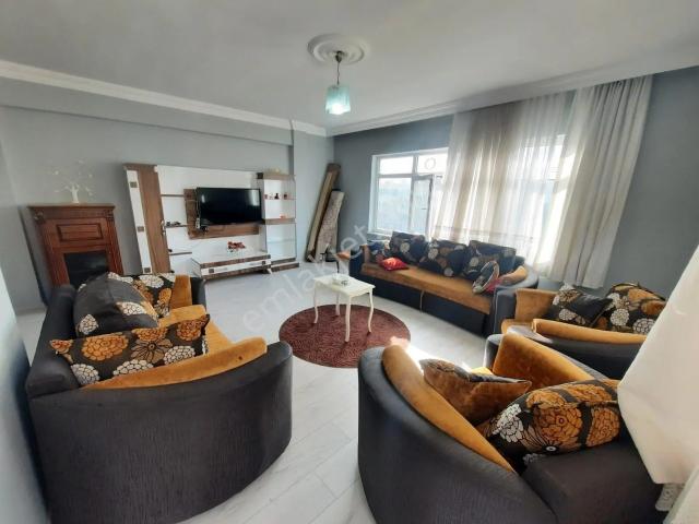 Ömürevleri Eşyalı Kiralık 4. Kat Daire
