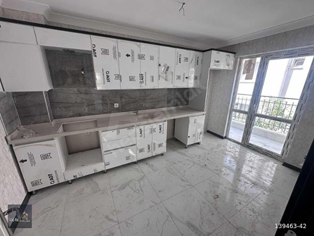 ON4 EMLAKTAN BOSTANCIK CADDESİNDE 2.KAT 3+1 TERAS BALKONLU DAİRE