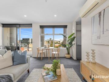 On the doorstep of Corio Bay