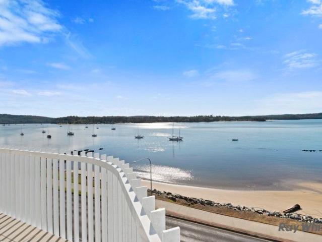 Batemans Bay's Premier Waterfront Penthouse!