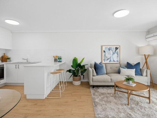 On Trend Designer Renovated Apartment
