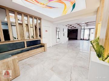 ÖN CEPHE ARA KAT GİYİNME ODALI GENİŞ BALKON LÜX 3+1 SIFIR