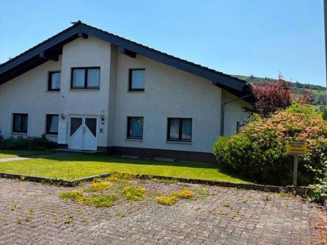 ON Immobilien + Eine Eigentumswohnung in Winterberg Züschen