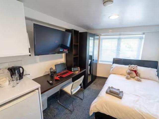 On offer Aug Compact studio next to UOB