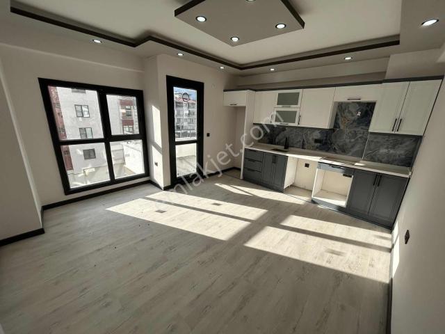 Onmax Bademalanında Satılık 1+1 Ara Kat Sıfır Daire