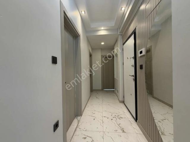 Onmax Bahçelievler'de Satılık Sıfır 2+1 95 M2 Ara Kat Daire