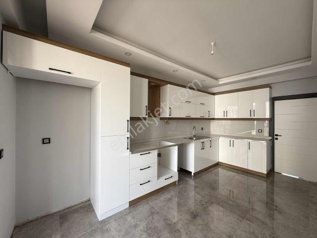 Onmax Bahçelievler'de Satılık Sıfır 3+1 160 M2 Doğalgazlı Daire