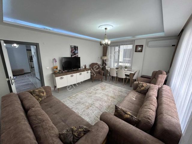 Onmax Bahçelievler'de Satılık 3+1 Ebeveyn Banyolu 135 M2 Daire