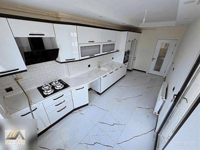 ONMAX BURHANİYE MERKEZ'DE SATILIK SIFIR 2+1 100 M2 ARA KAT DAİRE