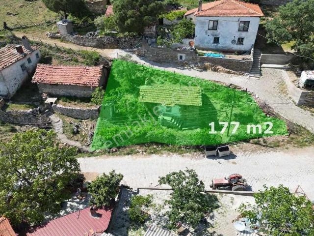 Onmax Burhaniye Kırtık Mahallesi Satılık 177 M2 Arsa Ve Köy Evi