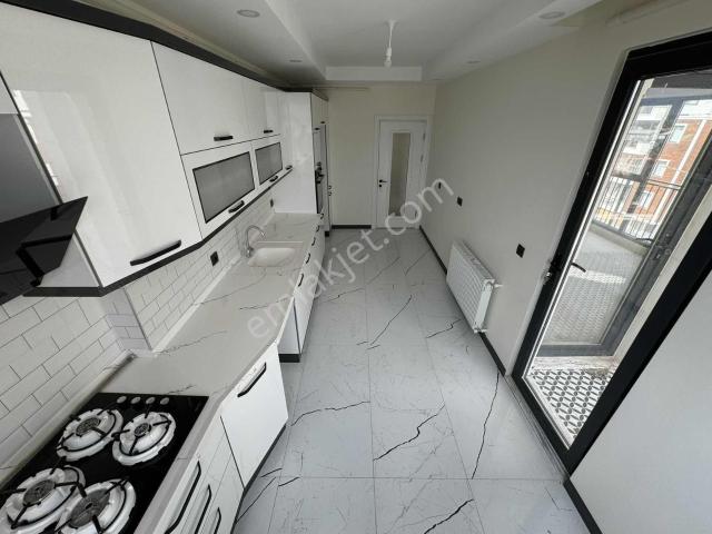 Onmax Burhaniye Merkez'de Satılık Sıfır 2+1 100 M2 Daireler