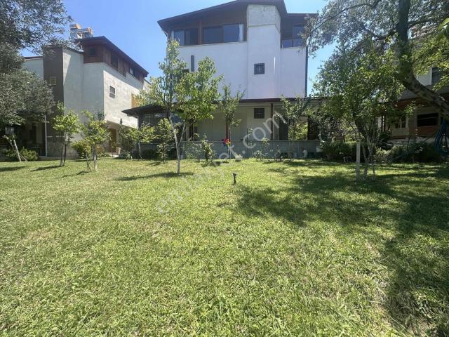 Onmax Burhaniye Pelitköy Sahil Deniz Manzaralı Satılık Villa