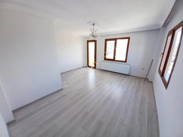Onmax Cumhuriyet Mahallesi'nde Satılık 3+1 Daire