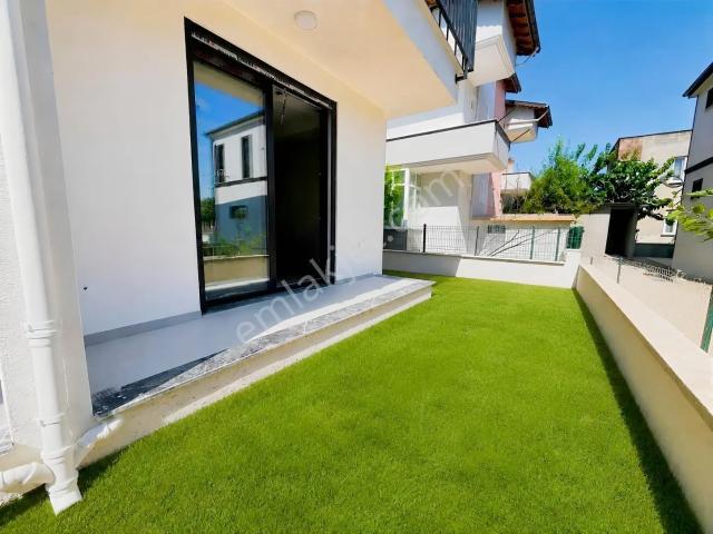Onmax Öğretmenler'de Sıfır Denize Yakın Satılık 1+1 Daireler