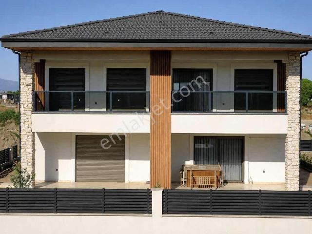 Onmax Ören Yolunda Satılık 3+1 Denize Yürüme Mesafesinde Villa
