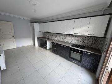 Onmax'tan Bahçelievlerde 3+1 Evebeyn Banyolu 135m2 Satılık Daire