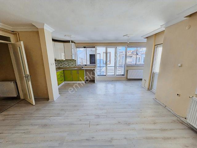 Onmax'tan Öğretmenler Mahallesinde Satılık 70 M2 Geniş 1+1 Daire