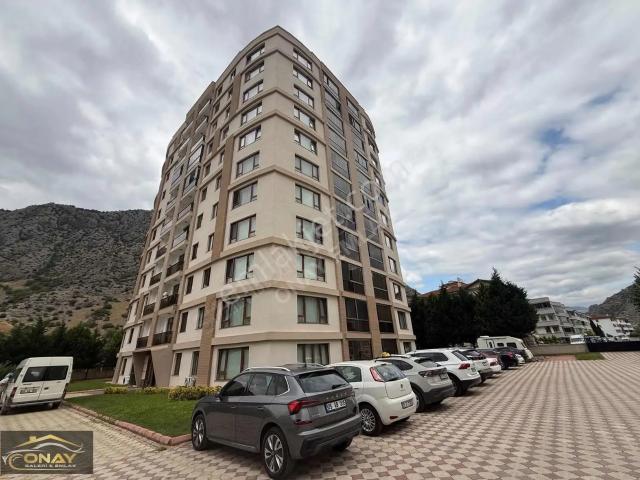 Onay Emlak'tan Ataşehir Life Sitesinde 3+1 Fırsat Satılık Daire