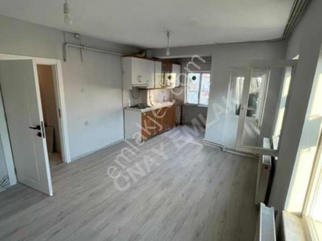 Onay Emlak'tan Şeycui Mahallesinde 2+1 Kiralık Daire