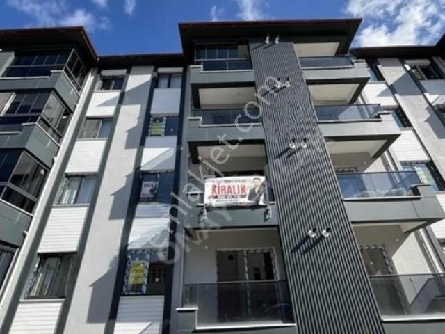 Onay Emlak'tan Kiralık 2+0 Ara Kat Geniş Daire