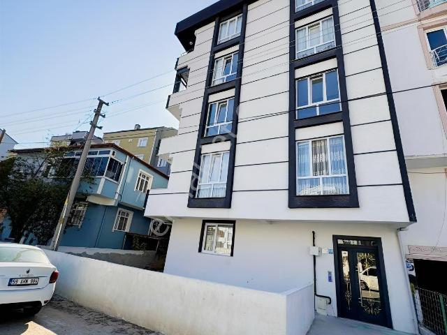 Onaydan Kapaklı Vatan Mahallesinde Satılık 3+1 Daire