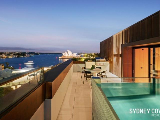 ONCE IN A LIFETIME LUXURY WITH ICONIC SYDNEY HARBOUR VIEWS