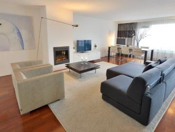 Onder bod: Pieter de Hoochstraat 19F, 1071 ED Amsterdam | VVA